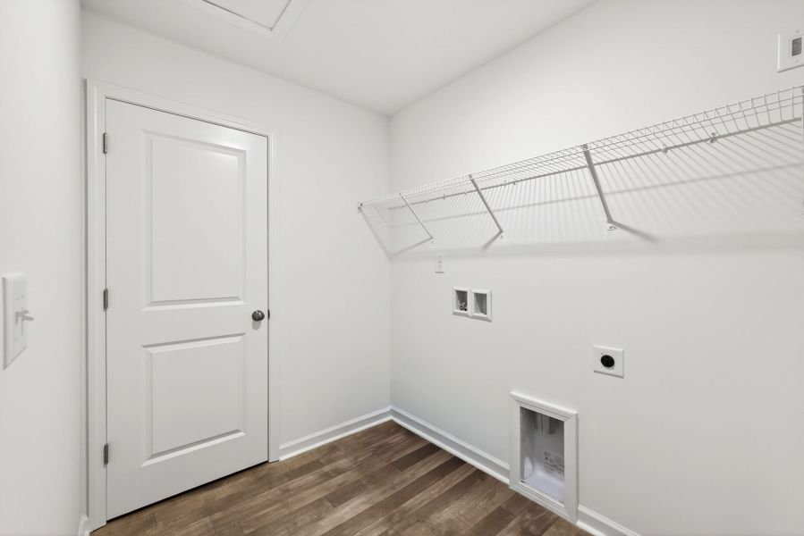 Spacious, unfurnished interior of a new home in White Oak Creek Crossing, Angier (Image 24).