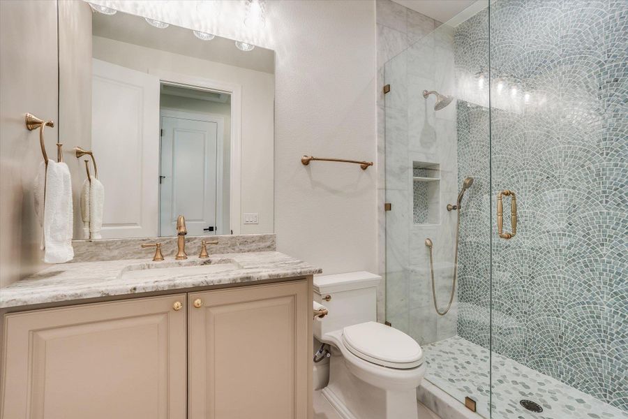 Furnished interior view inside a new home in , Wimberley (Image 16).