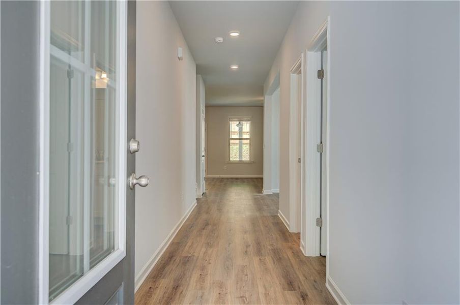 Spacious, unfurnished interior of a new home in Hamilton Lakes, Lawrenceville (Image 26).