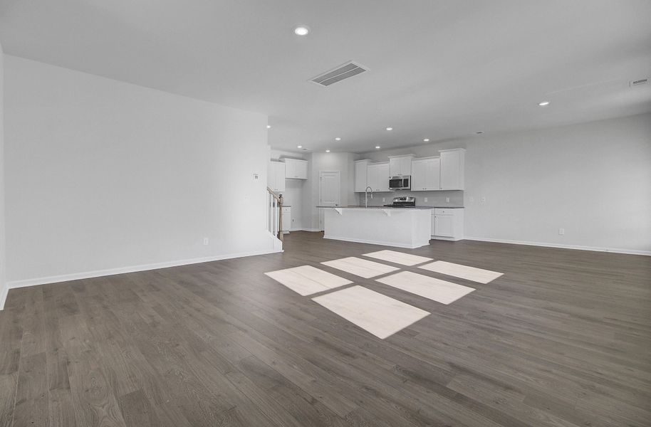 Spacious, unfurnished interior of a new home in Heron's Walk at Summers Corner, Summerville (Image 30).