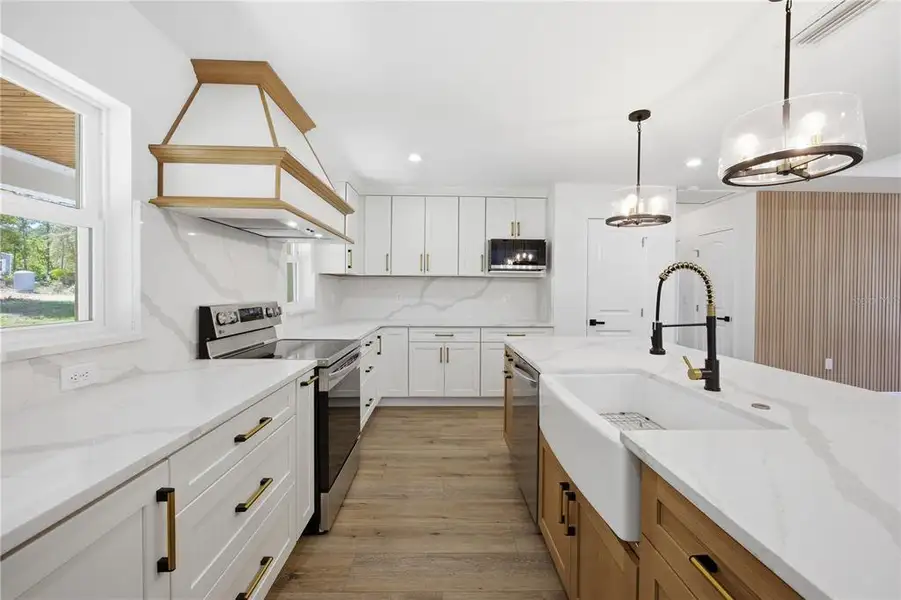 Furnished interior view inside a new home in , Ocala (Image 16).