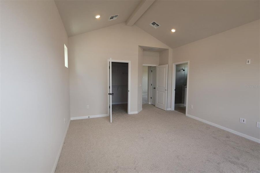 Spacious, unfurnished interior of a new home in Weslyn Park in Sunbridge 34', St. Cloud (Image 8).