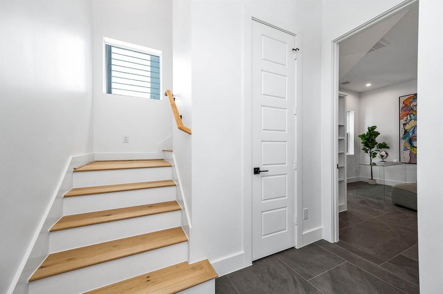 Foyer/Entry Foyer/Entry