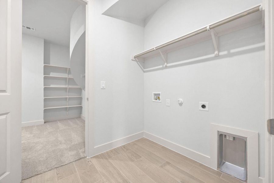 Spacious, unfurnished interior of a new home in Nolina, Georgetown (Image 31).