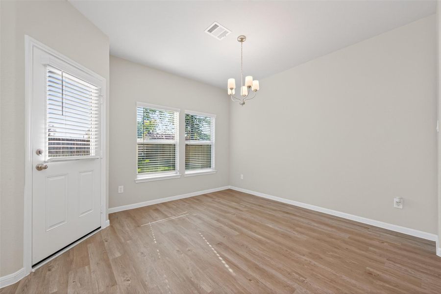 Spacious, unfurnished interior of a new home in Woodland Lakes, Huffman (Image 20).