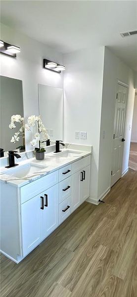 Furnished interior view inside a new home in , Lavonia (Image 14).