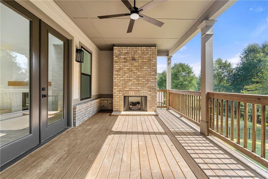 Exterior details and patio area of a home in , Jefferson (Image 3).