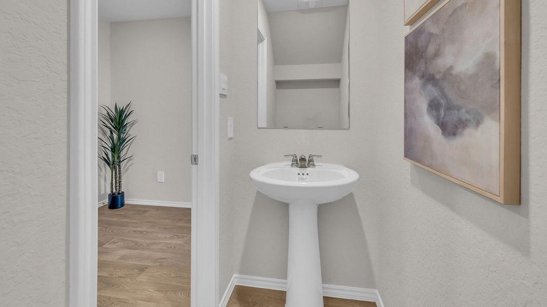 Representative furnished interior of a home built from the The Franklin by D.R. Horton in Ladera, Luling (Image 6).