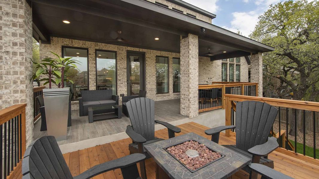 Exterior details and patio area of a home in Santa Rita Ranch - Eldorado, Liberty Hill (Image 26).