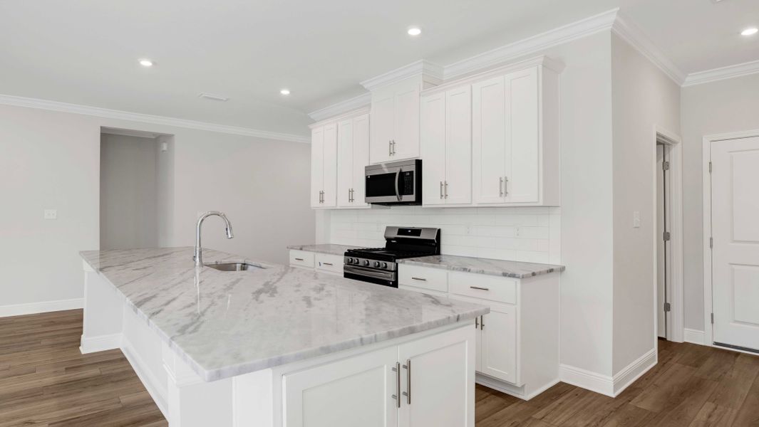 Representative furnished interior of a home built from the Drexel by Maronda Homes in Bellview Pointe, Bellview (Image 10).