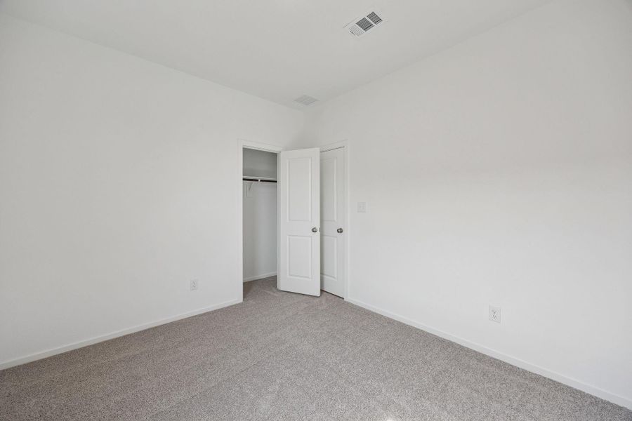 Spacious, unfurnished interior of a new home in Montgomery Bend, Montgomery (Image 21).