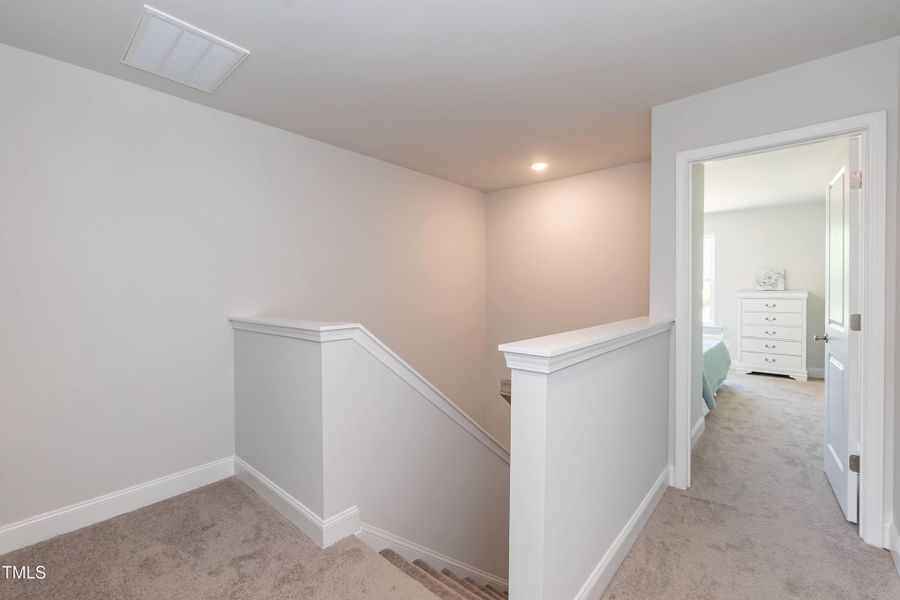 Spacious, unfurnished interior of a new home in Hadley Acres, La Grange (Image 23).