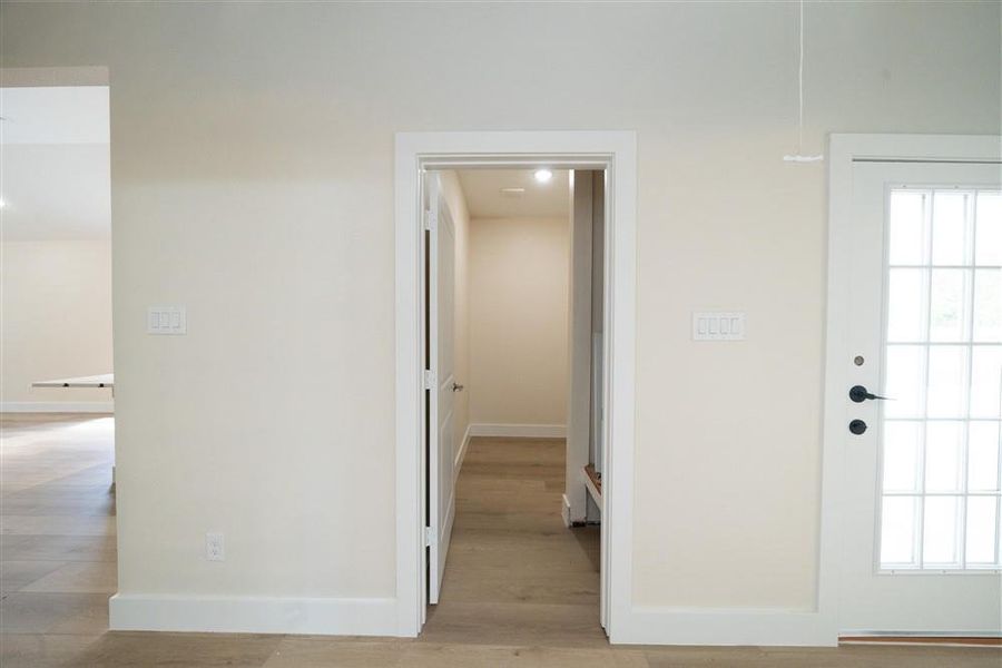 Spacious, unfurnished interior of a new home in , Dallas (Image 25).