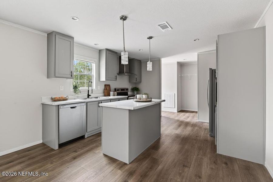 Furnished interior view inside a new home in , Middleburg (Image 16).