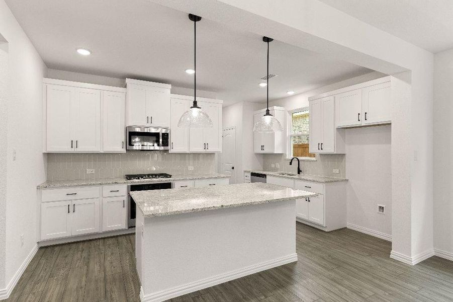 21. 1604 Grassy Pond - Kitchen (2) 21. 1604 Grassy Pond - Kitchen (2)