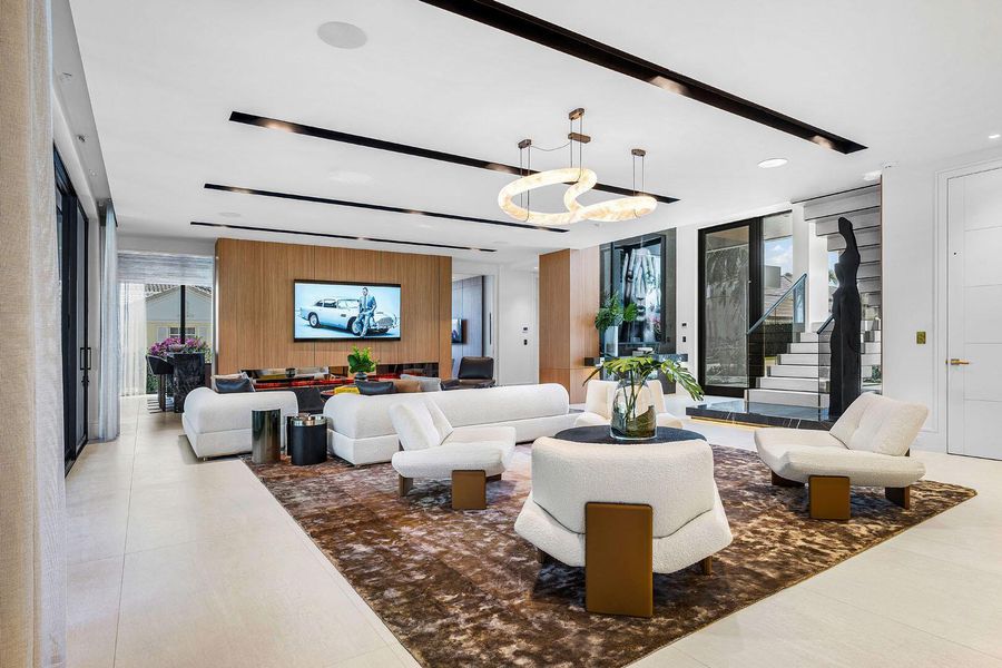 Furnished interior view inside a new home in , Boca Raton (Image 12).