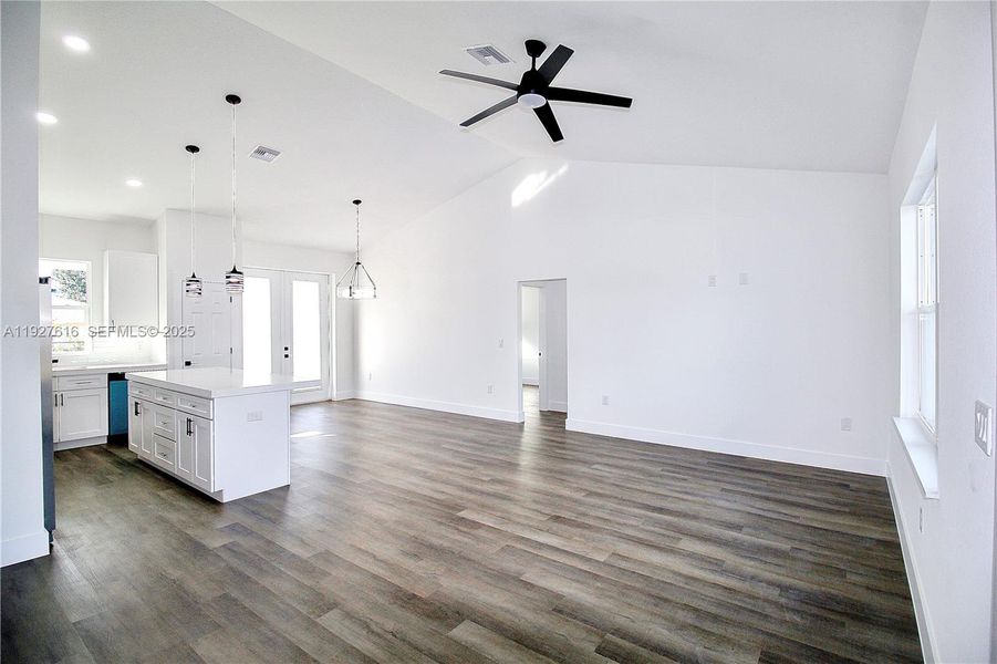 Spacious, unfurnished interior of a new home in , Avon Park (Image 19). Spacious, unfurnished interior of a new home in , Avon Park (Image 19).