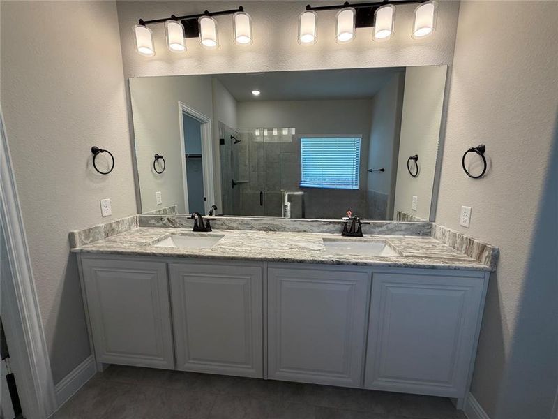 Same set up and colors as this home
