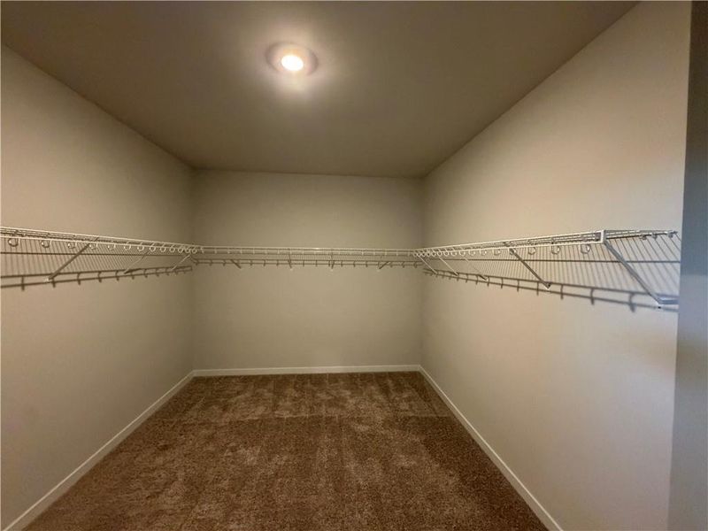 Spacious, unfurnished interior of a new home in Mallard’s Landing, Jefferson (Image 32).