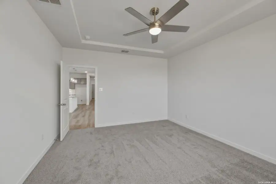 Spacious, unfurnished interior of a new home in , San Antonio (Image 18).