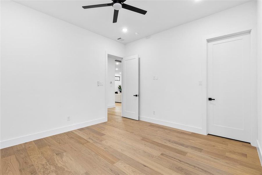 Spacious, unfurnished interior of a new home in , Dallas (Image 20).