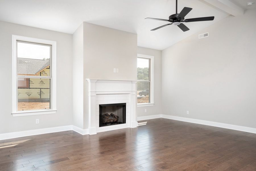 Representative unfurnished interior of a home built from the The Hunter by Greentech Homes LLC in The Thicket at Sedman Hills, Hixson (Image 11).