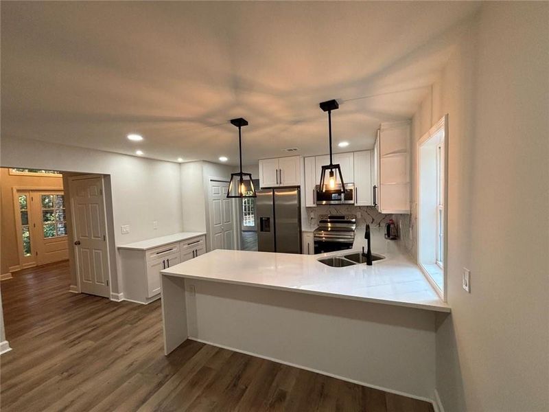 Furnished interior view inside a new home in , Grayson (Image 10).
