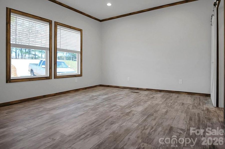 Spacious, unfurnished interior of a new home in , Shelby (Image 21).