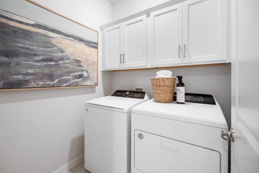 Representative furnished interior of a home built from the Primrose by Beazer Homes in Churchill, Anna (Image 7).