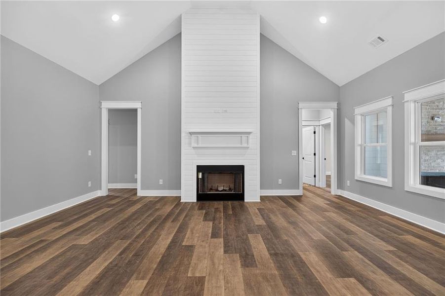 Spacious, unfurnished interior of a new home in , Dallas (Image 41). Spacious, unfurnished interior of a new home in , Dallas (Image 41).