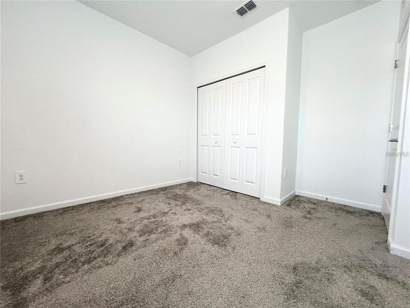 Spacious, unfurnished interior of a new home in , Clermont (Image 38).