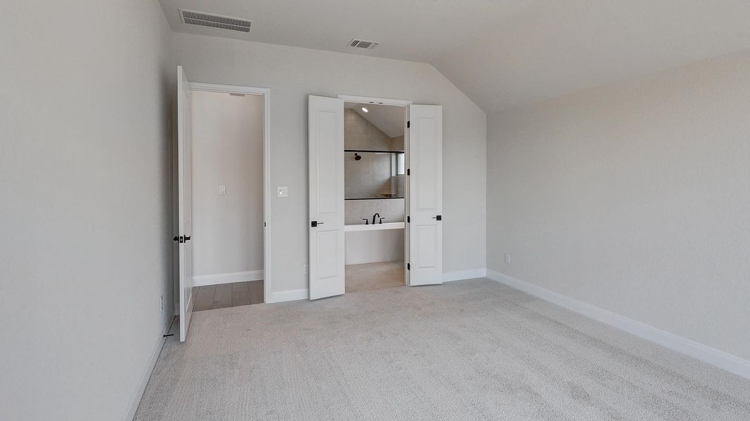 Spacious, unfurnished interior of a new home in Kallison Ranch, San Antonio (Image 16). Spacious, unfurnished interior of a new home in Kallison Ranch, San Antonio (Image 16).