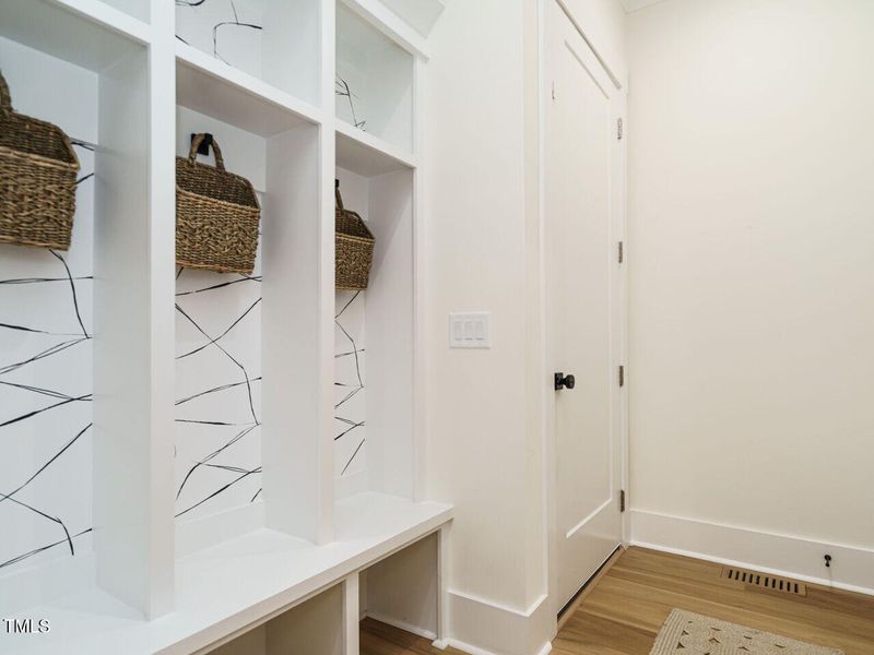 022-1280x960-owners-entry 022-1280x960-owners-entry