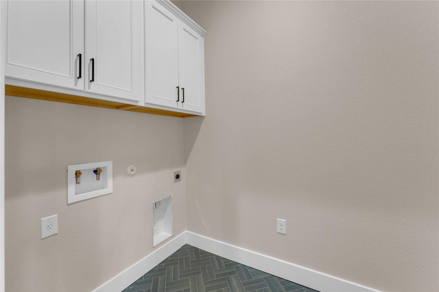 Spacious, unfurnished interior of a new home in , Burnet (Image 25). Spacious, unfurnished interior of a new home in , Burnet (Image 25).