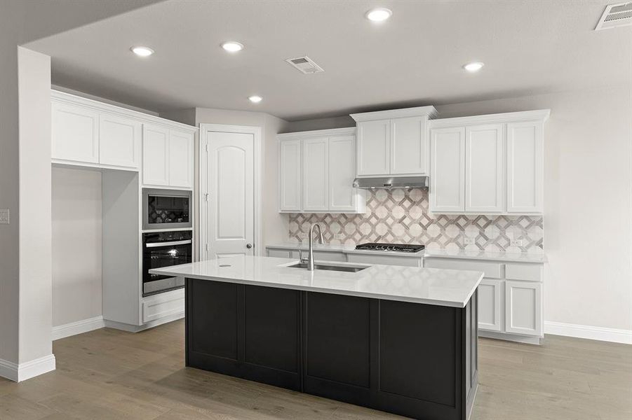 12. 4281 Berylline - Kitchen (2)