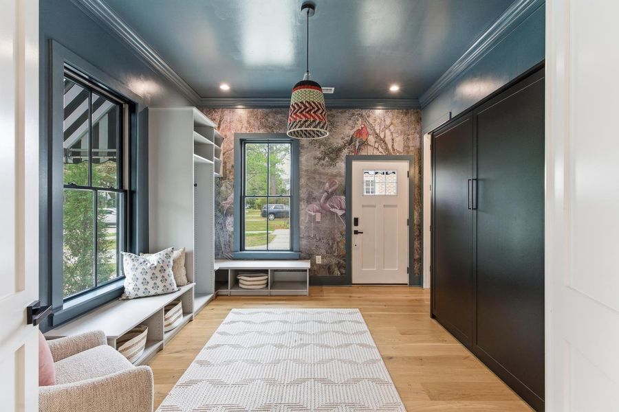 Furnished interior view inside a new home in , Charleston (Image 73).