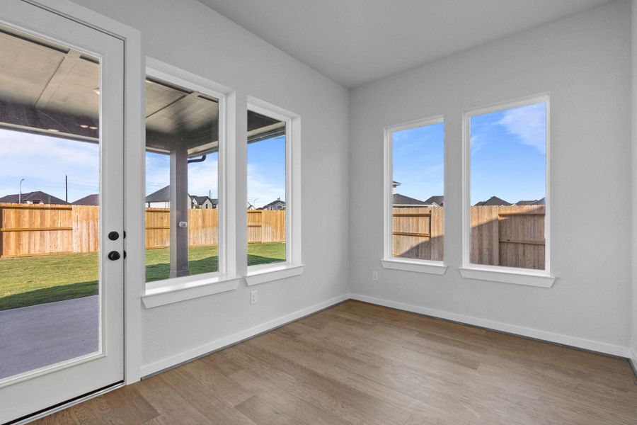 Spacious, unfurnished interior of a new home in Cross Creek West 50', Fulshear (Image 8). Spacious, unfurnished interior of a new home in Cross Creek West 50', Fulshear (Image 8).