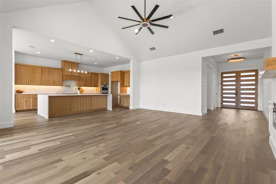 Spacious, unfurnished interior of a new home in , Greenville (Image 33).