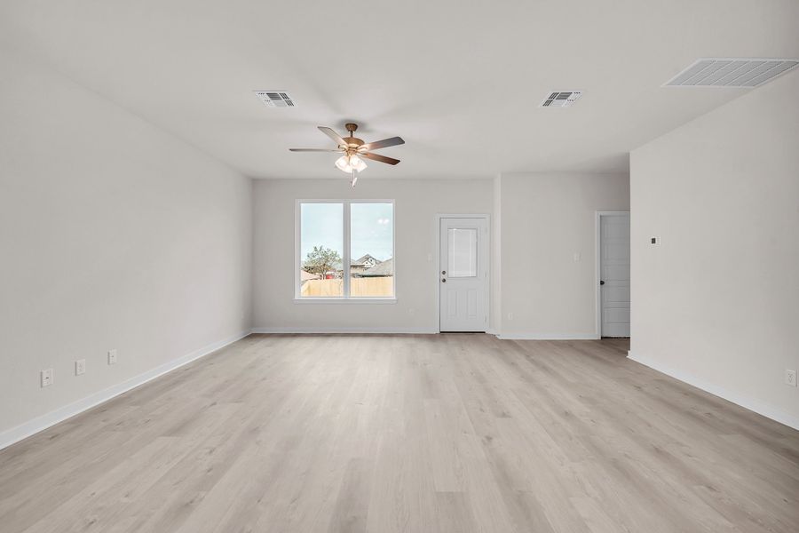 Spacious, unfurnished interior of a new home in The Village at Elm Creek, Troy (Image 21). Spacious, unfurnished interior of a new home in The Village at Elm Creek, Troy (Image 21).