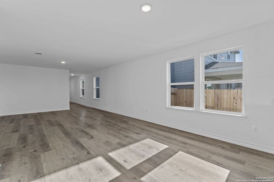 Spacious, unfurnished interior of a new home in Meadows at Clear Springs, New Braunfels (Image 16). Spacious, unfurnished interior of a new home in Meadows at Clear Springs, New Braunfels (Image 16).