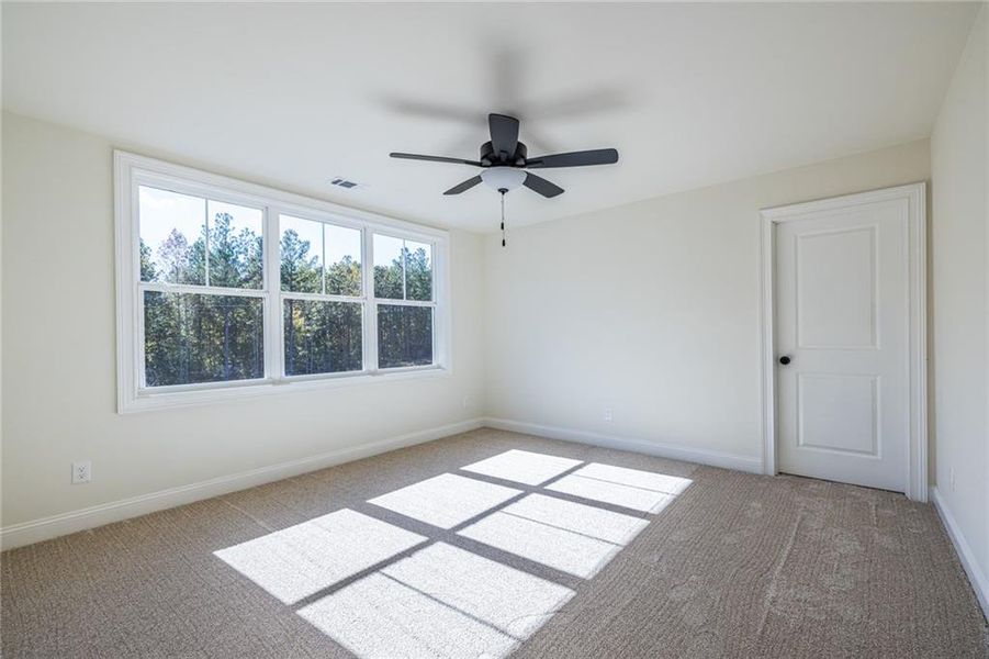 Spacious, unfurnished interior of a new home in , Dallas (Image 44).