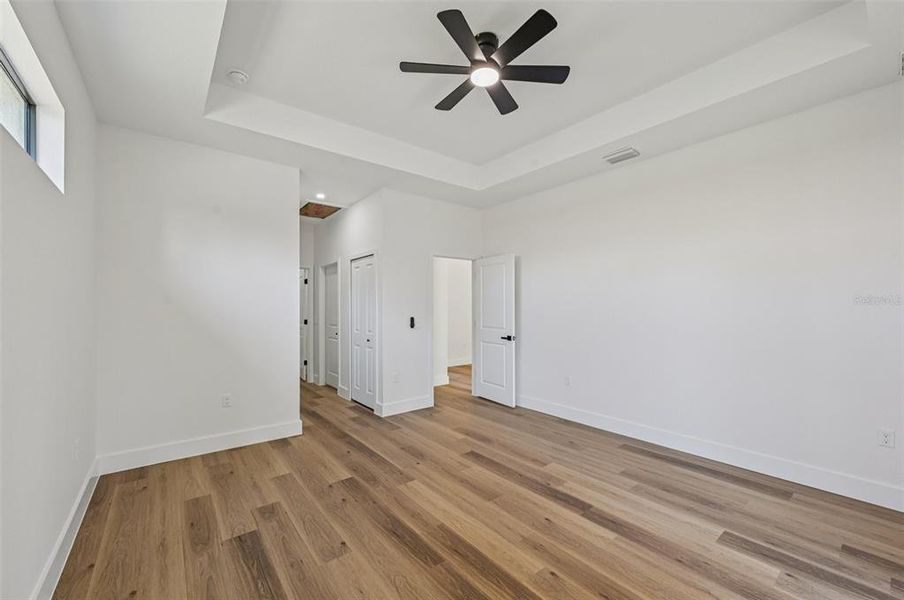 Spacious, unfurnished interior of a new home in , North Port (Image 27).