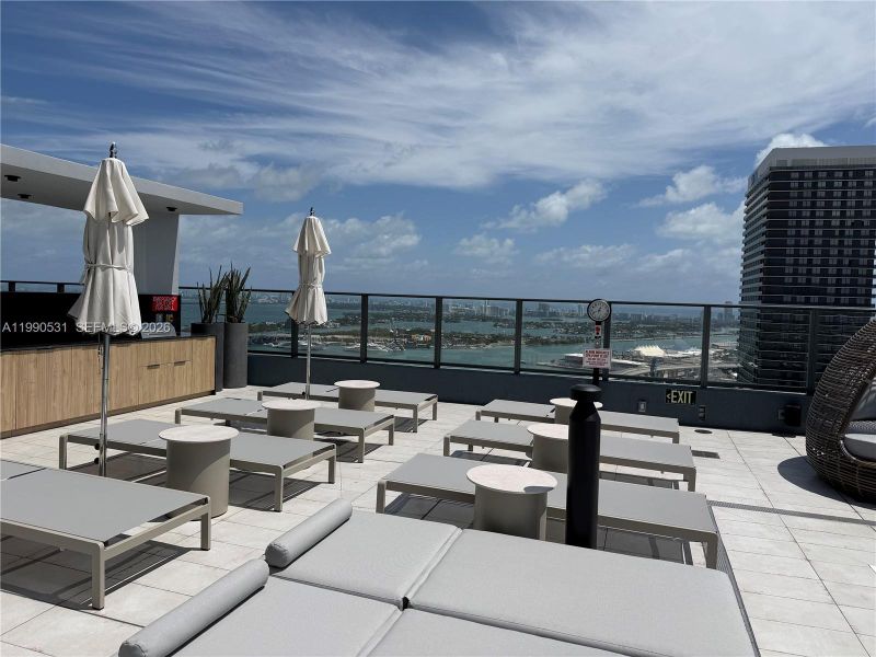 Condo located in Miami, FL showcasing its design and architecture (Image 24).