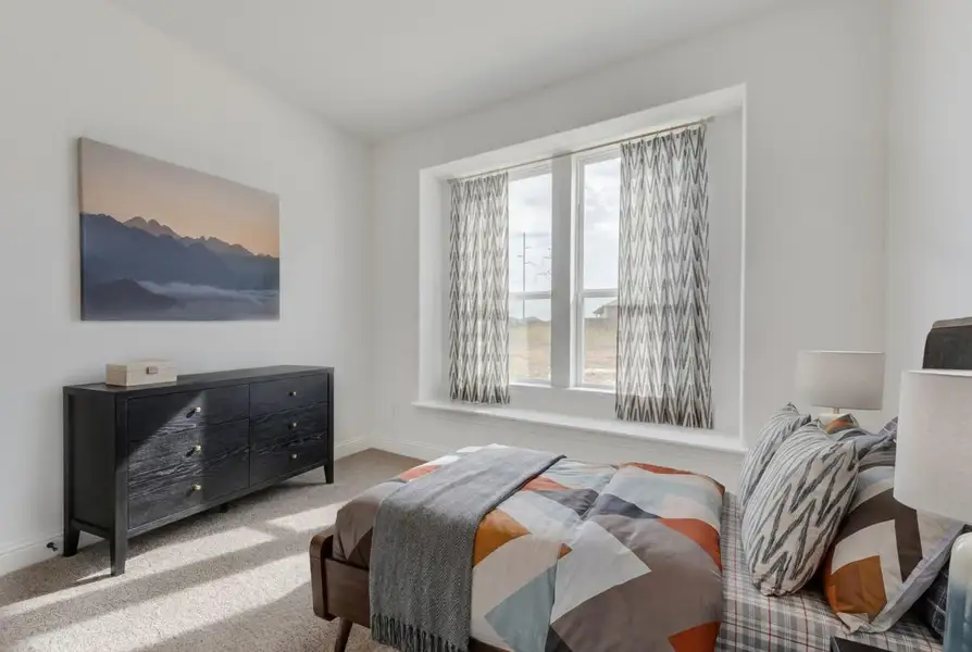 Furnished interior view inside a new home in Dominion of Pleasant Valley, Wylie (Image 19).