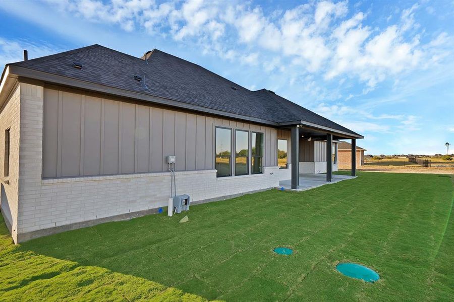 Exterior details and patio area of a home in , Weatherford (Image 24).