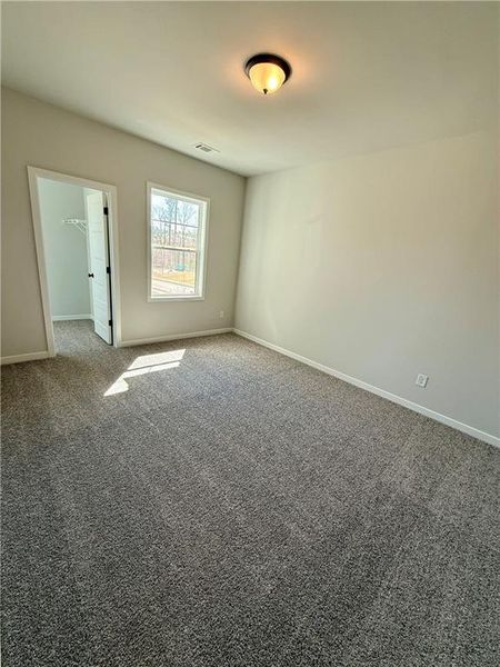 Spacious, unfurnished interior of a new home in Ponderosa Farms Estates, Gainesville (Image 28).