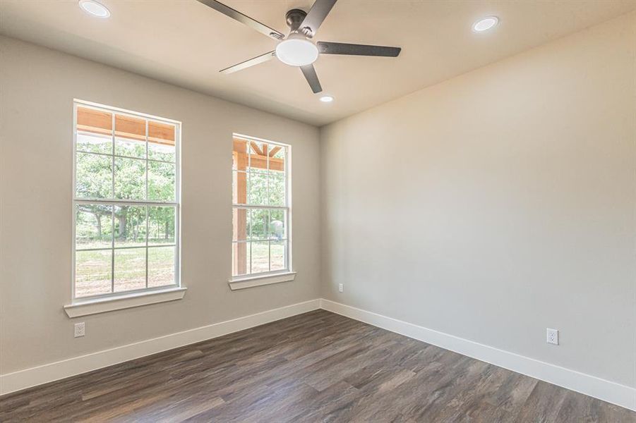 Spacious, unfurnished interior of a new home in , Alvarado (Image 32).