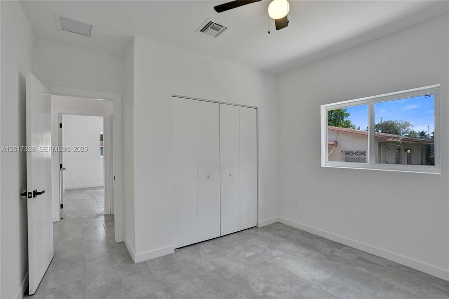 Spacious, unfurnished interior of a new home in , Fort Lauderdale (Image 46).