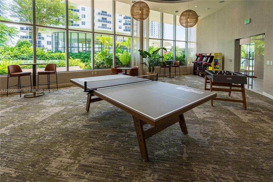 Community amenities in , Miami (Image 50).