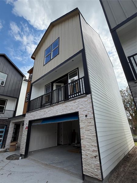 Exterior details and patio area of a home in , Houston (Image 3). Exterior details and patio area of a home in , Houston (Image 3).